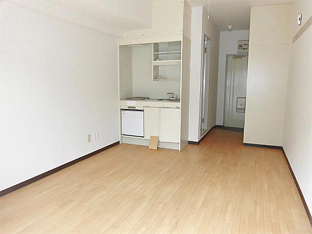 ꓏}V 11,300~  7.29%