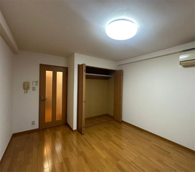 一棟マンション 29,800万円 利回り 4.79%